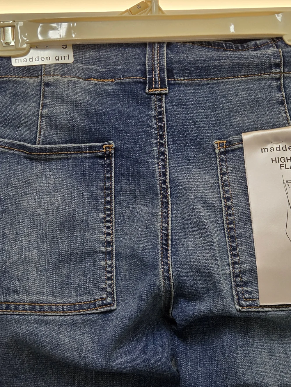 Madden Girl High Rise Flare Jeans Women’s Size 9 Medium Wash NWT $44 - Picture 4 of 10